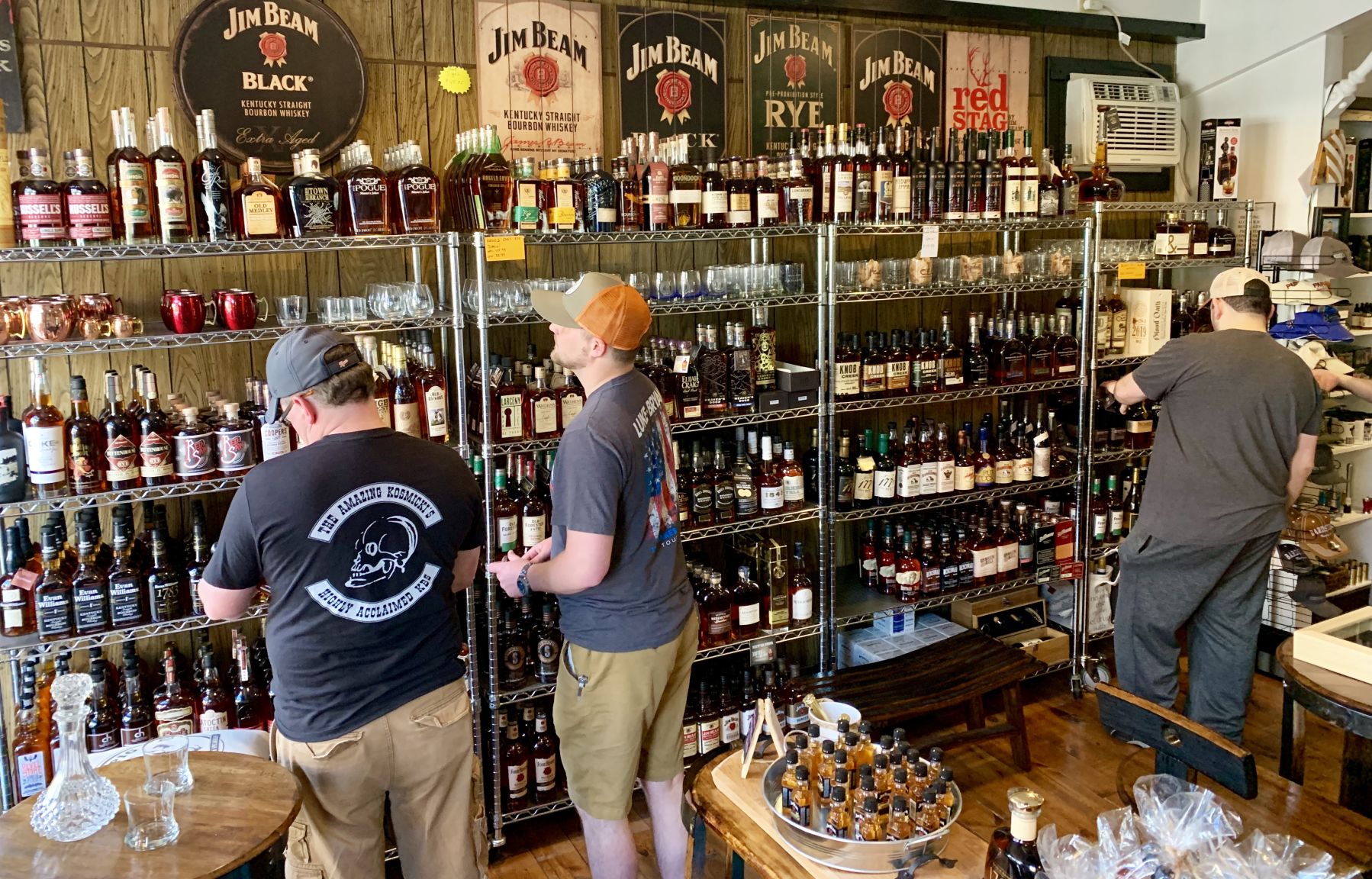 Bourbon shoppers